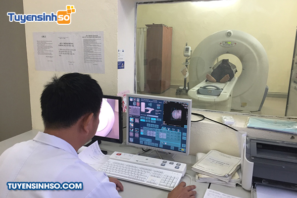 What are the admission requirements for the field of Kỹ thuật hình ảnh y học (Medical Imaging Techniques) in Vietnam?